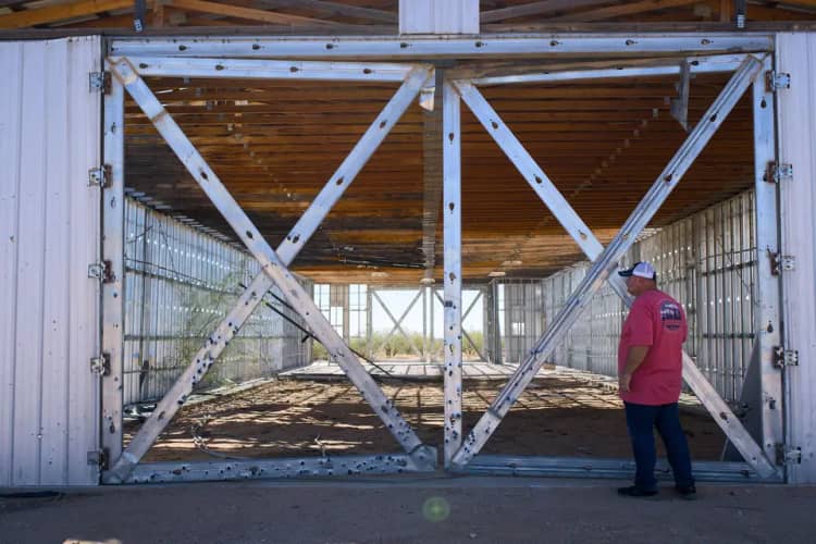 Techos de panel sándwich y chapa · Techos y estructuras metálicas Palma, Palma