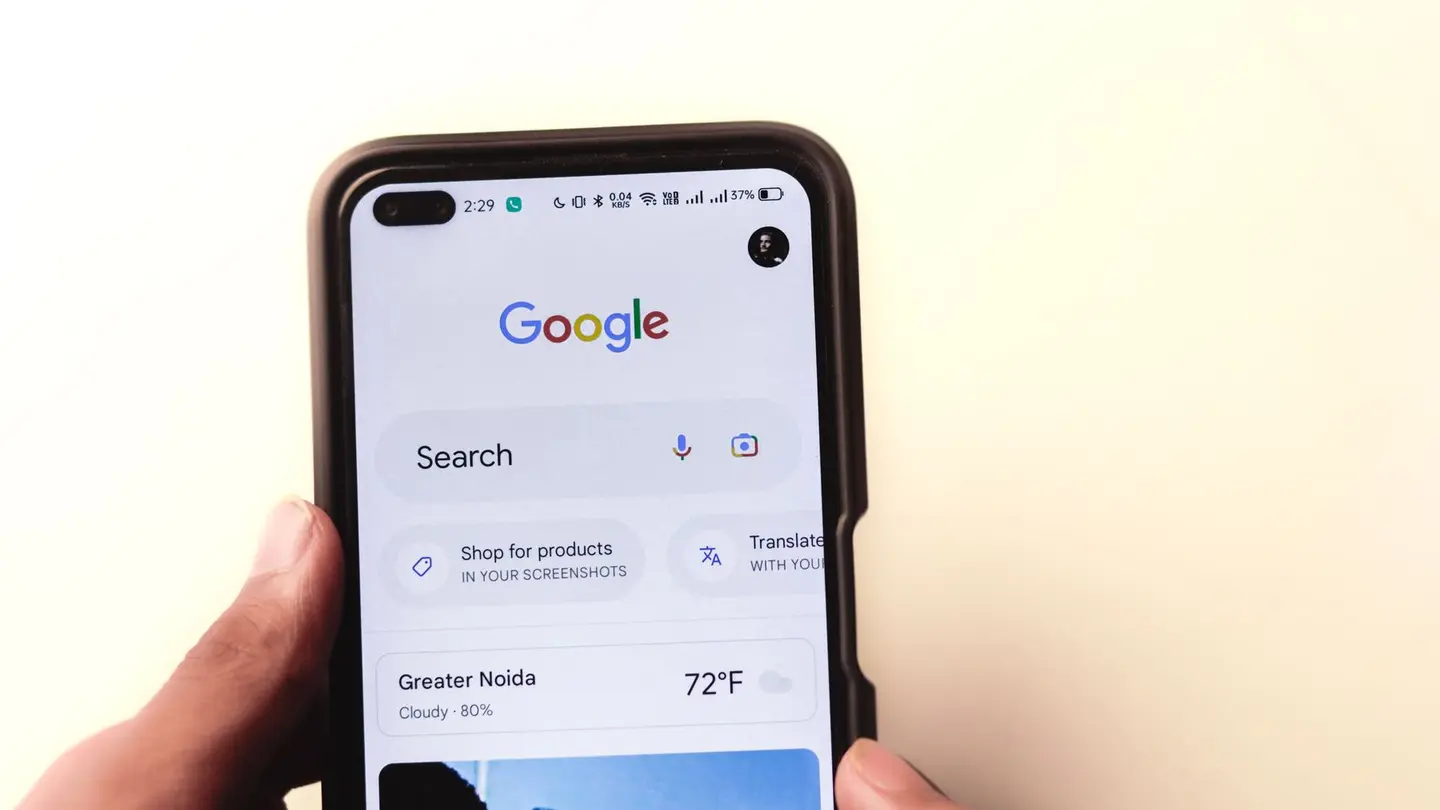 Buscando un negocio local en Google desde el móvil