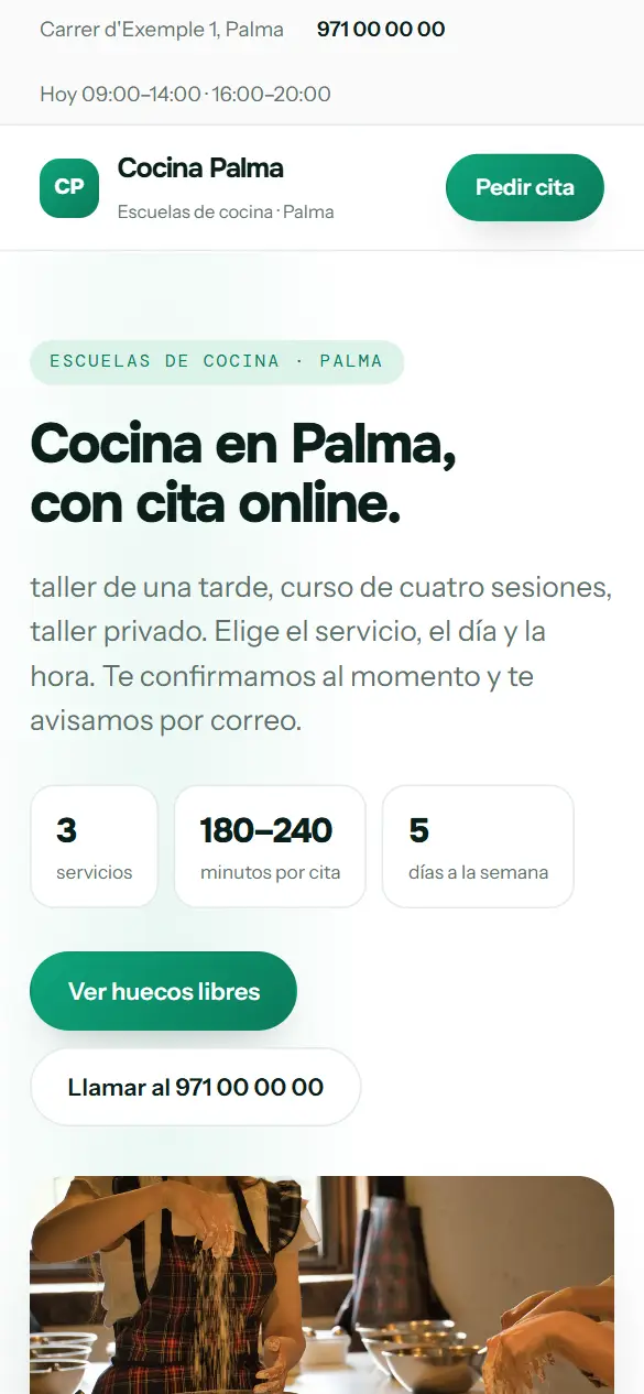 Web de ejemplo para escuelas de cocina vista en el móvil